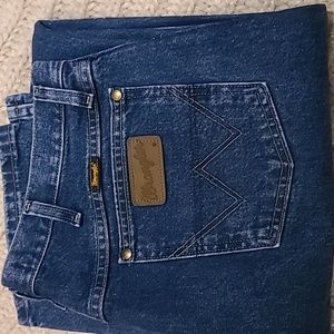 Men's Wrangler George Strait jeans size 38x36